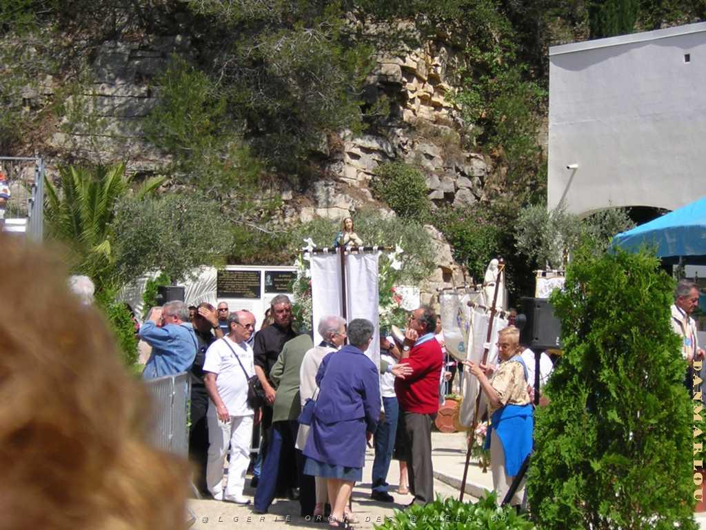 NIMES JEUDI 05 MAI 2005 ELISABETH ASENCIO 035.JPG